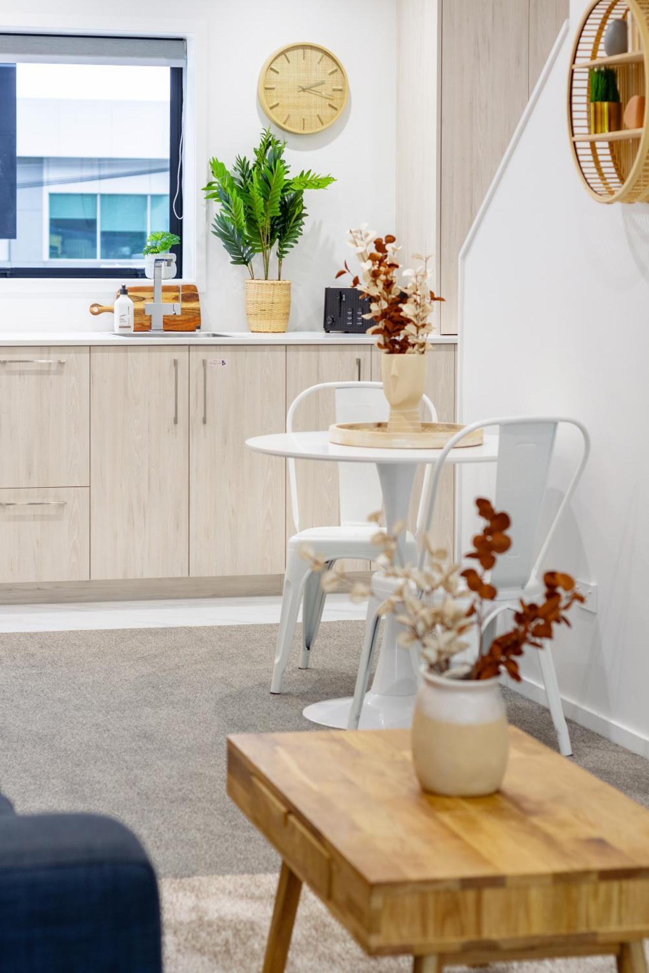Modern City Lifestyle: 2 Bedroom 1 Bath Крайстчёрч Экстерьер фото